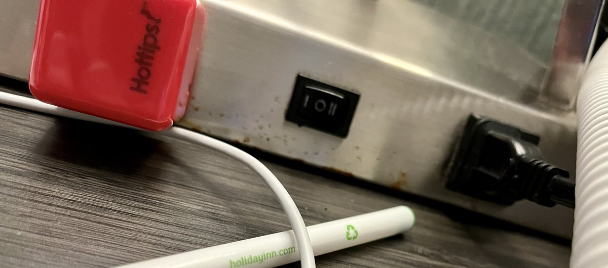 TwoPups's tweet image. Hey @HolidayInn what year is it in your world?  Not only do you not have enough outlets,  you have NO USB chargers and have the audacity to charge me $6 for
One that you should be providing!  It's 2023!!