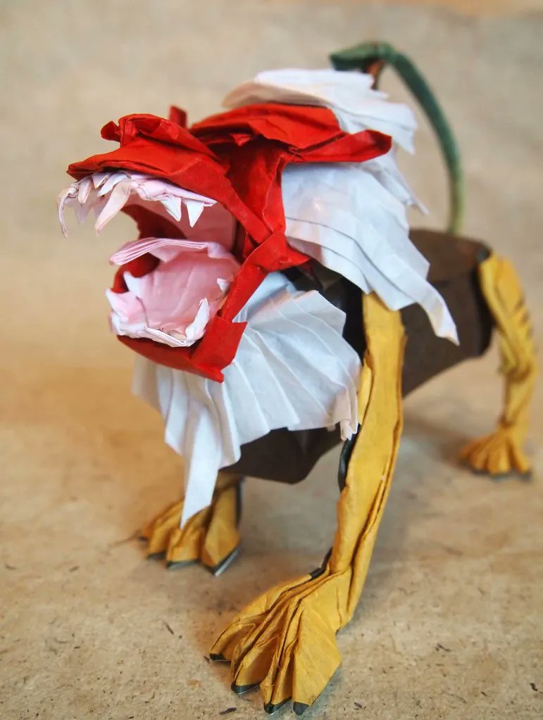 Nue, designed and folded by Hiroaki Kobayashi (source: buff.ly/3OUsgUs) #origami #nue