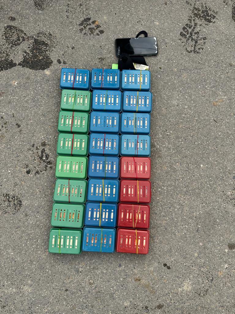 The <a href="/MeghalayaPolice/">Meghalaya Police</a> thwarted another attempt by drug mafia to ruin our youth!

In a swift ops <a href="/wghpolice/">West Garo Hills District Police</a> nabbed one Inter-State trafficker and seized Heroin worth ₹2Crore. Well done <a href="/lrbishnoiips/">Dr L R Bishnoi, IPS</a> and his team! Our govt is fully committed to crush evil designs of traffickers to