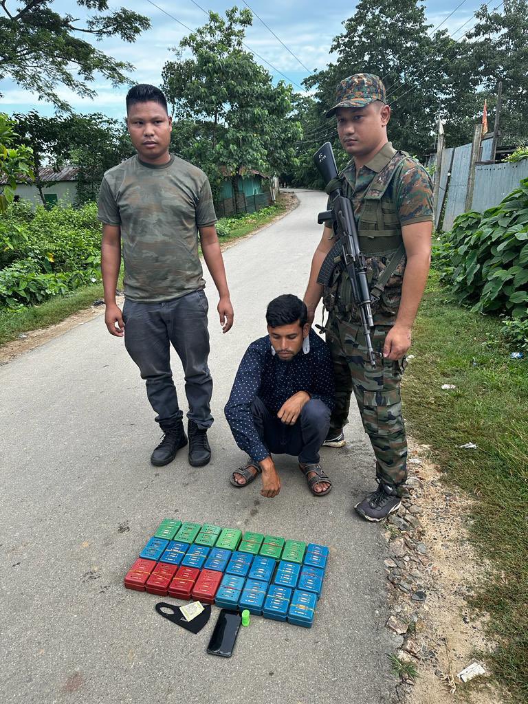 SangmaConrad's tweet photo. The @MeghalayaPolice thwarted another attempt by drug mafia to ruin our youth!

In a swift ops @wghpolice nabbed one Inter-State trafficker and seized Heroin worth ₹2Crore. Well done @lrbishnoiips and his team! Our govt is fully committed to crush evil designs of traffickers to afflict our society 
@HMOIndia
@Narcoticsbureau
@PIB_India
@PIBShillong