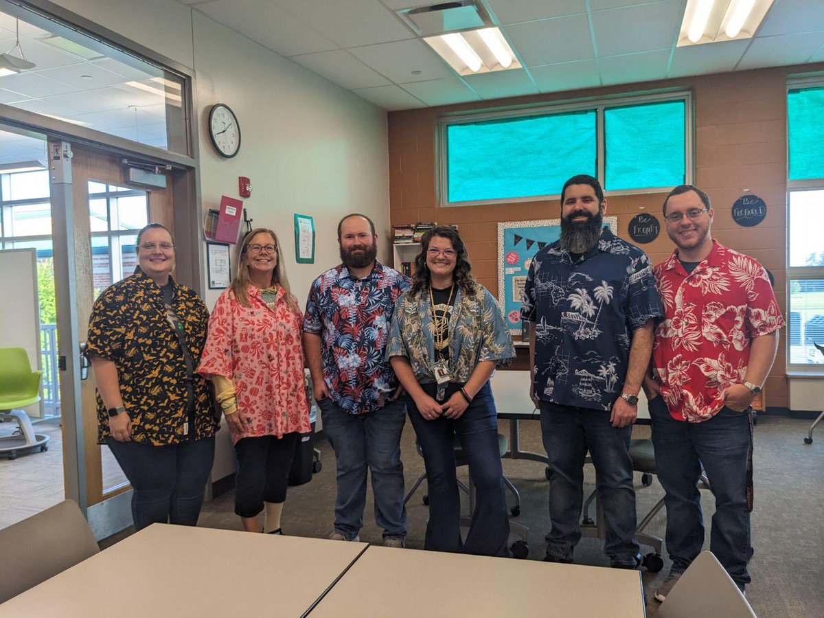 First game day of the season! 🌺🍍🏈

We’re missing Ms. Arthur, so we took our photo in her room to include her in the best way we could!
