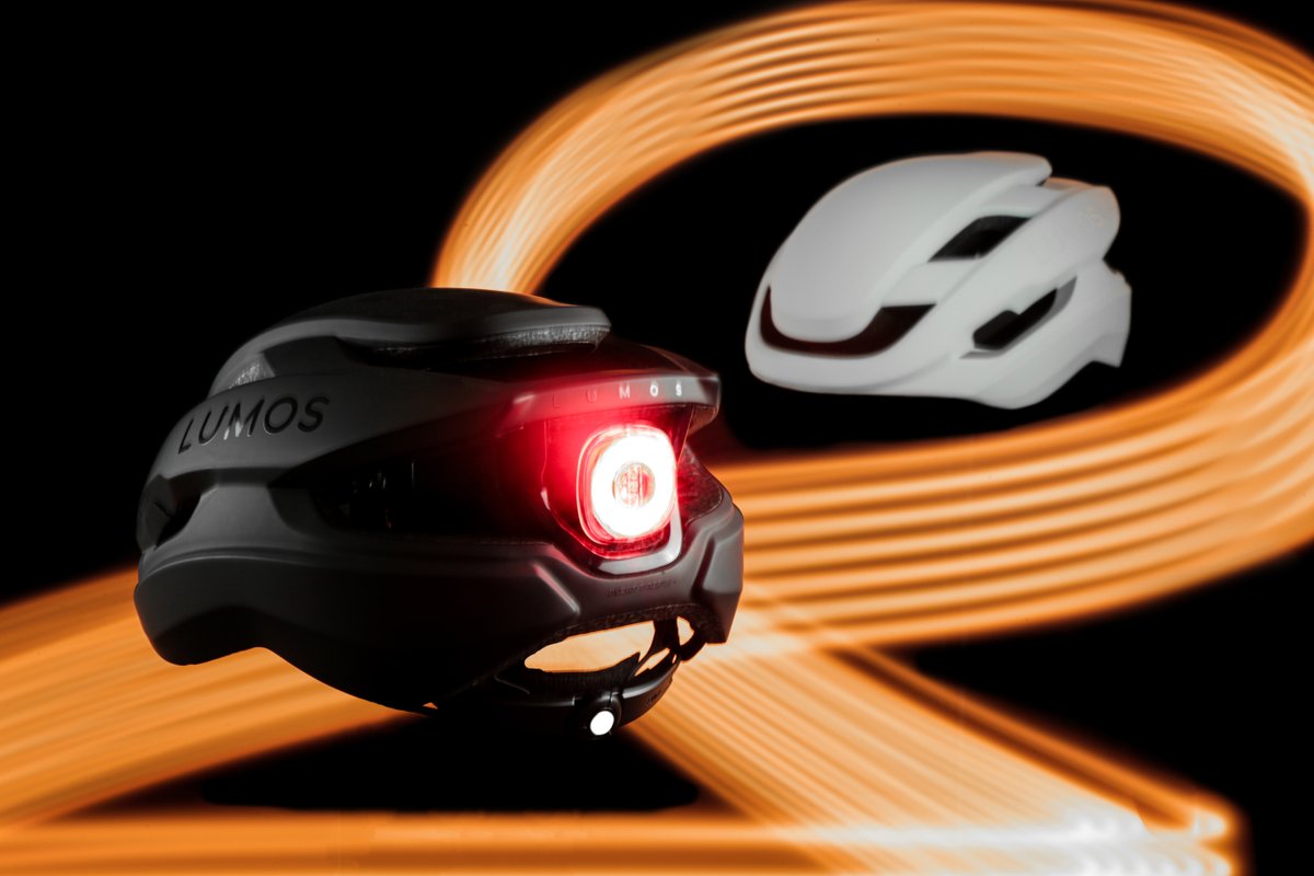 lumoshelmet's tweet photo. Is Ultra Fly SUITABLE for my weekend rides? Yes, it's our lightest helmet yet at 8.8oz/ 250g. Lighter than most entry and mid range helmets you can find. #UltraFly https://t.co/sKEZllMd18