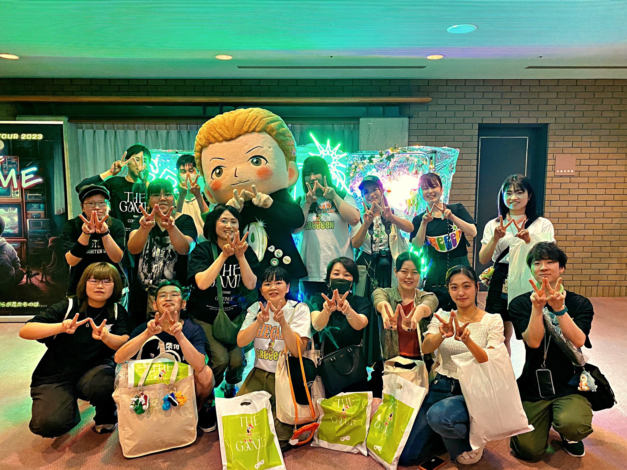 GReeeeN 2023年ツアー「The GAME」ショートパーカー(グレー) GReeeeN 2023年ツアー「The GAME」ショートパーカー(グレー