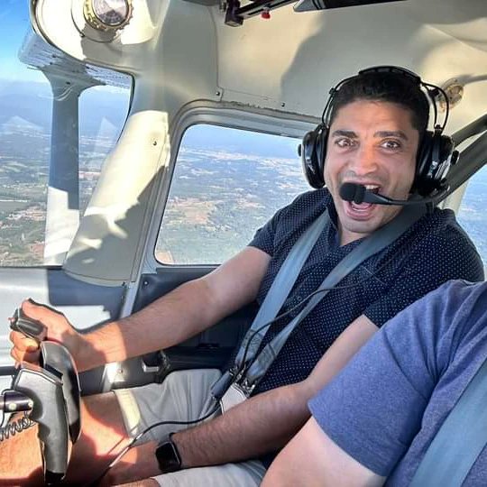 mohanednj's tweet photo. Flying Over the Beautiful City of Seattle, WA with My Wonderful Friend, Jaimy Thornton

الطيران فوق مدينة سياتل الساحرة في ولاية واشنتن مع صديقي الرائع، جيمي https://t.co/ccblEFN6KM