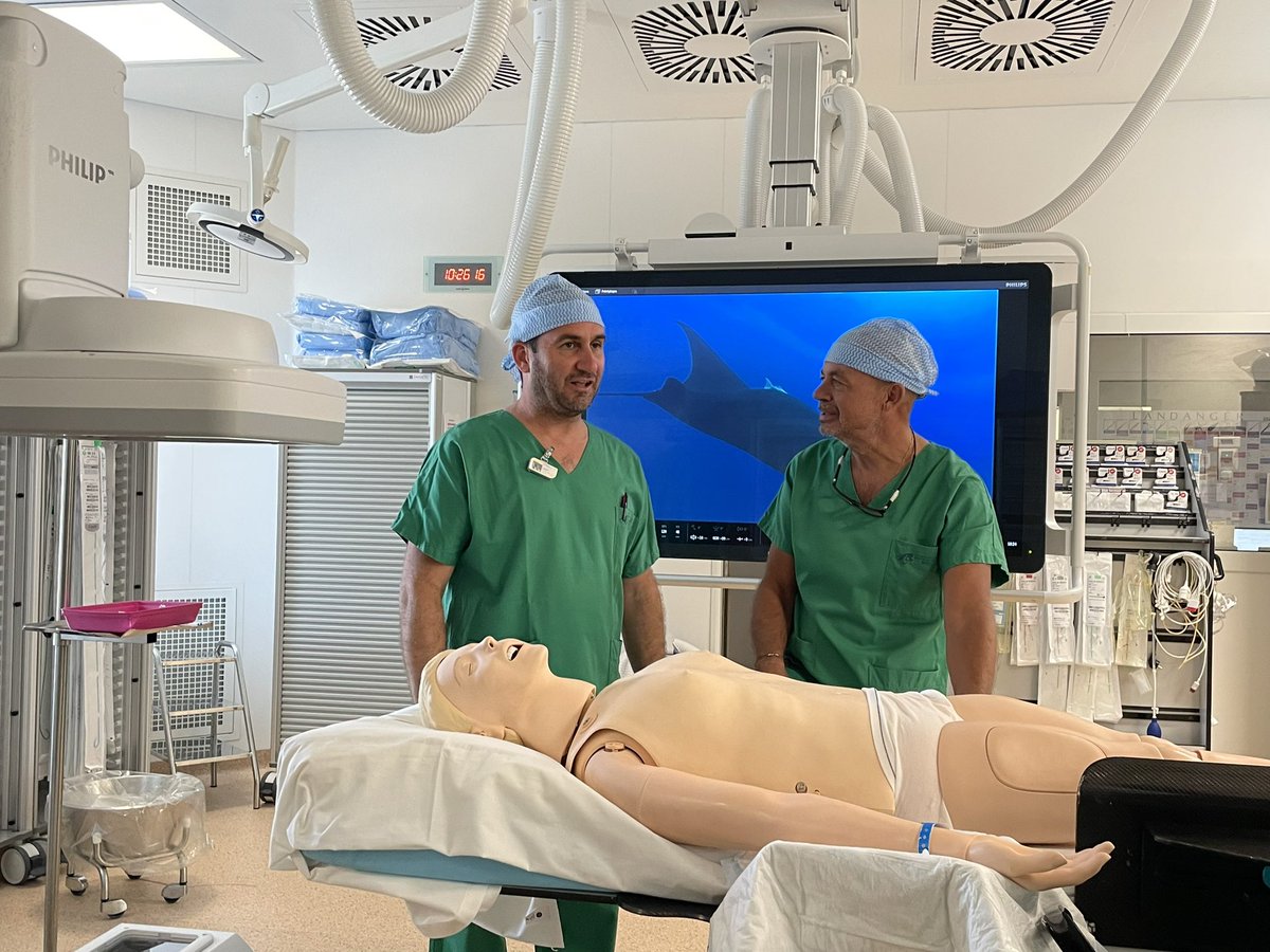 Cesu2A's tweet photo. Training Massage Cardiaque avec l'équipe de Cardiologie Interventionelle de l'Hôpital d’Ajaccio !😍
Un moment ludique et apprenant pour tous 😀
Nous étions avec Laurent, Bruno,Matthieu,Angélique,Sylvain et Audrey 🥰 #cesu2a #CHAjaccio #cardiologieinterventionelleajaccio https://t.co/AX5JVOuCli