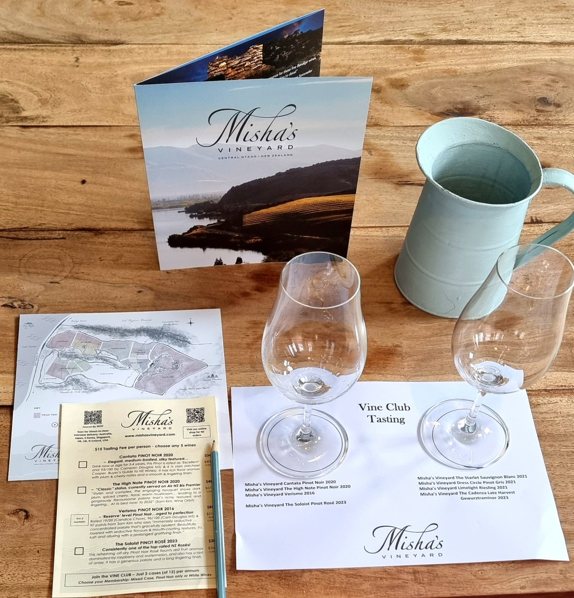 We love hosting private tastings for our Misha's Vineyard Vine Club members! Today I hosted the tasting for 4 and shared info about our wine industry (&amp; showed the latest #nzwine brand ad) the Central Otago region and of course Misha's Vineyard. 
#nzwine  #mishasvineyardVineClub