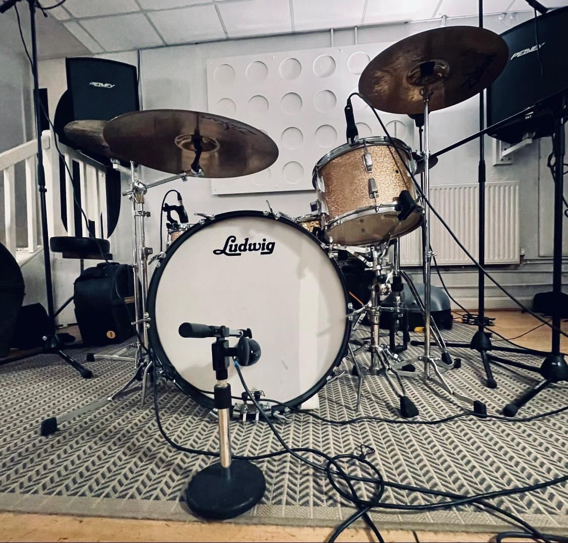 Secret Shine tweet media