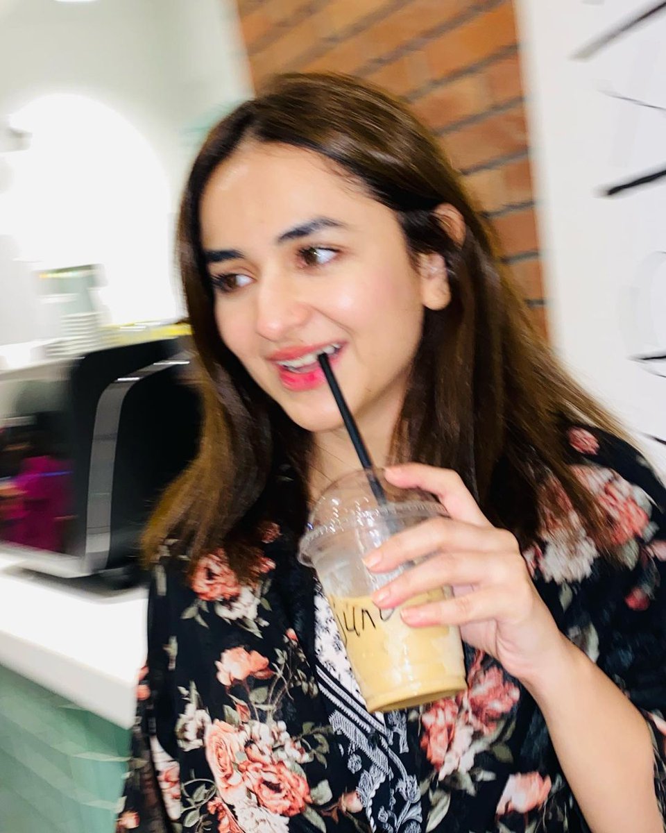 its__mahaa's tweet photo. As usual Yumna is trending in Pak and India 🥹🫶 
#Nayab also trending ✨♥️
her one post is enough to make everyone happy🤍 

#YumnaZaidi https://t.co/ari5xiJpke