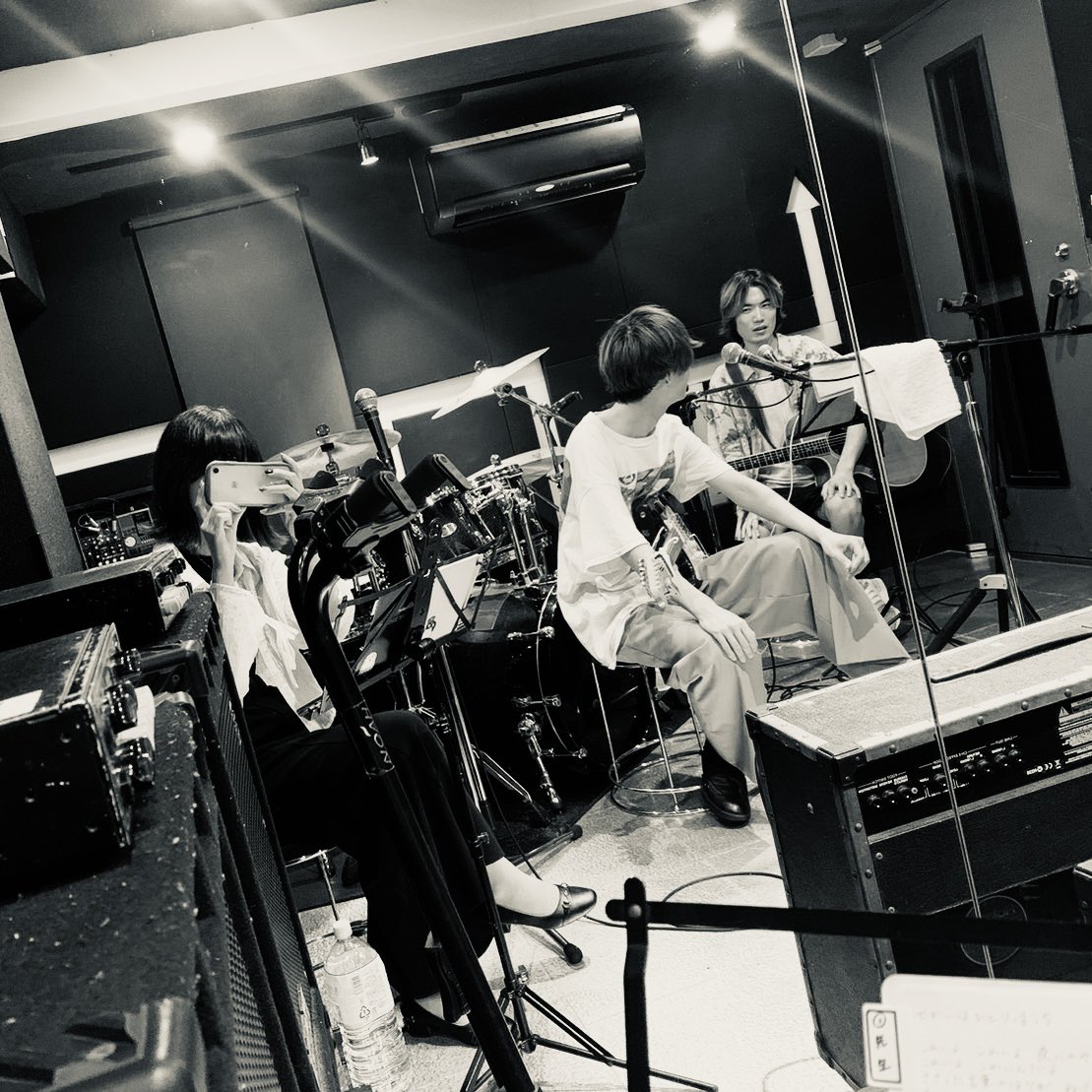 am5_official's tweet photo. 【Thanks!!】

昨日は新宿Bar aLiveにて
「LABO amalgam」
お越し頂いた皆様ありがとうございました。
またお会いできるのを楽しみにしております。
(写真は当日のスタジオより) https://t.co/MiwtWuyJT4