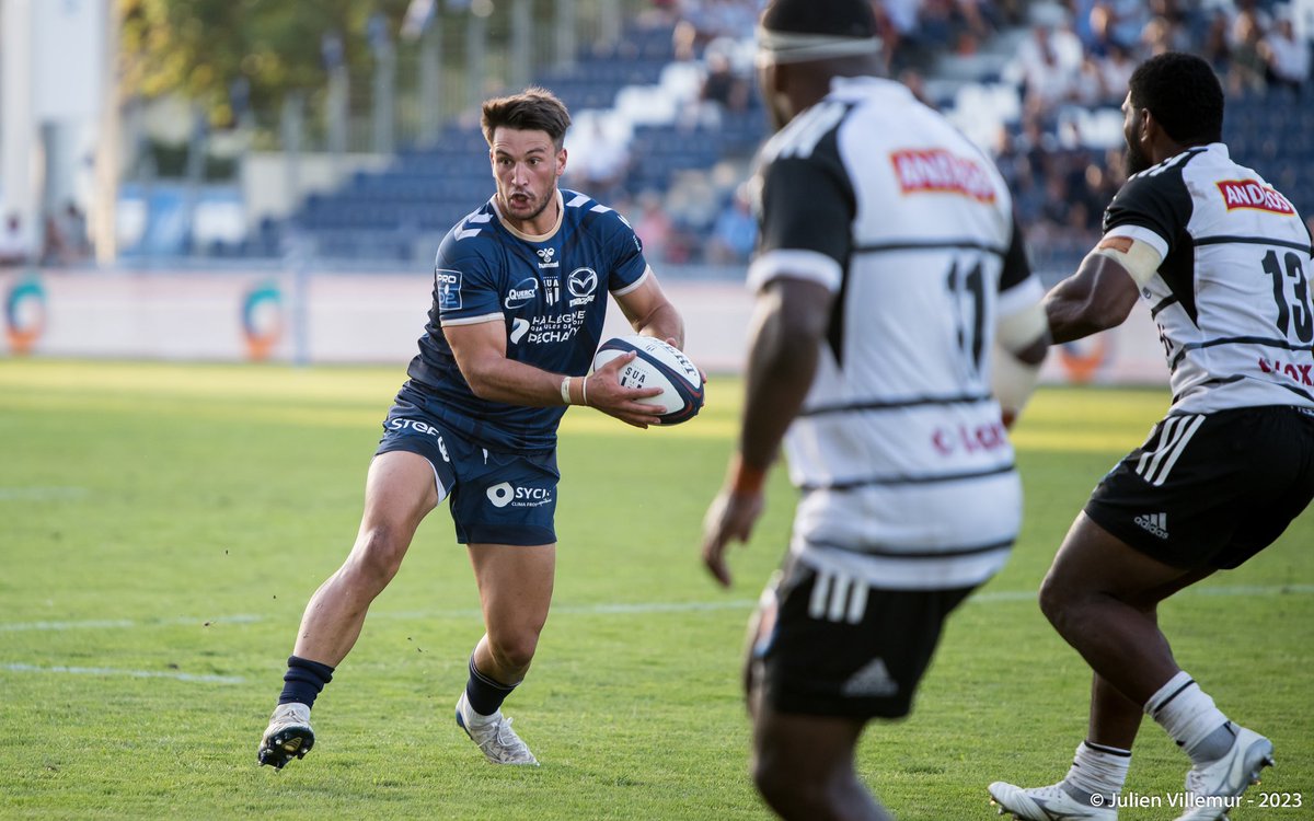 Julien_SUA's tweet photo. Victoire d’@agen_rugby pour la première de la saison à Armandie face au @CABCLRUGBY. @rugbyprod2 #SUACAB #PROD2 https://t.co/focdbrU0Lt