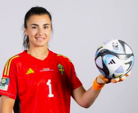 tpercan's tweet photo. Zećira Mušović, golman švedske reprezentacije koja je upravo osvojila broncu na svjetskom nogometnom prvenstvu proglašena je najboljem igračem Švedske.
#FIFAWomensWorldCup2023 https://t.co/miFrhL23lB