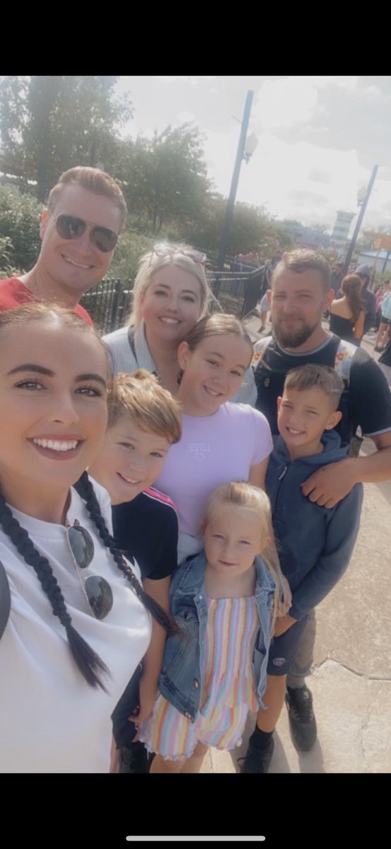 Melissa Parry 🩷 tweet media