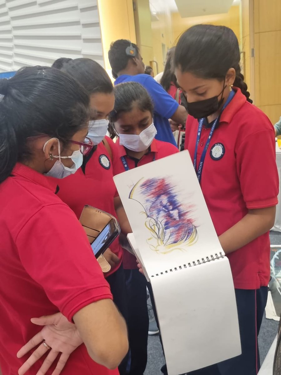 ApolloProton's tweet photo. The students of JS Global school interacted with the artists, asking intriguing questions and learnt about artistic techniques and ways of expression.
#arttherapy #apolloproton #chennai #WinningOverCancer https://t.co/ZjBQLpHMq1