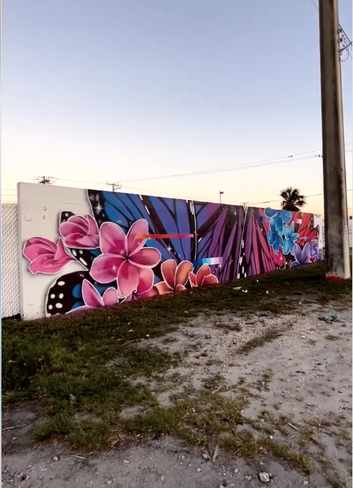 From blank to breathtaking! Brushstrokes of creativity come to life in Fort Lauderdale with <a href="/BrowardArts/">Broward Cultural Division</a>  &amp; #nicosuavalicious 🎨⁠ 👩‍🎨🦋

#culturalarts #art #arts #culturaldiversity #contemporaryart #artsadvocacy #artoftheday #color #artsradio #global #instaart #c #slicedfruit