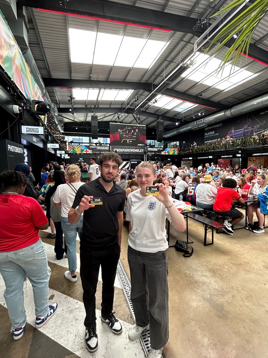 ⚽WHO WILL WATCH THE 2023 #FIFAWWC FINAL TOMORROW?⚽

We loved going to Box Park for the semi-final against Australia!

Make sure that you've made your pre-match predictions:

➡️bit.ly/PlayOTZ⬅️

#OwntheZone #ESPENG #ESP #ENG #FIFAWWC #Web3 #Lionesses