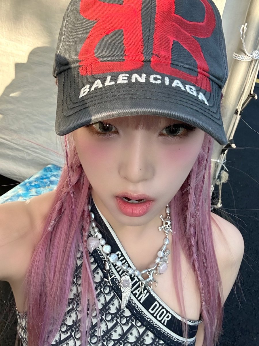 최예나 tweet media