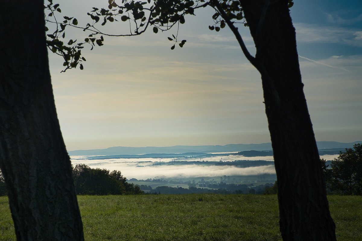 VogelsbergBlog's tweet photo. Das Wetterphänomen der Inversionswetterlage ist ein beeindruckendes Naturschauspiel, das regelmäßig im Hohen Vogelsberg zu bewundern ist.
Mehr in unserem BLOG https://t.co/PzFBBnHmyx

#fotografie
#landscape 
#hessen 
#NaturePhotography https://t.co/WH38KqbXKB