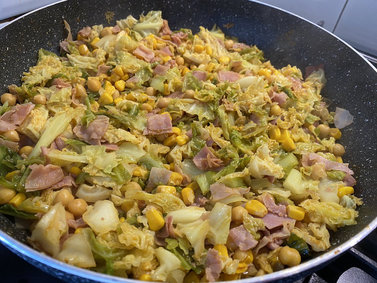 Gerrie867's tweet photo. Weer een prutje gemaakt van #chinesekool #maïs #kikkererwten en #ham gekruid met #paprika en #kerriepoeder en #maggi👇😍 Was echt verrukkelijk en makkelijk klaar te maken😇🙏 https://t.co/3oHoZ6pwUW