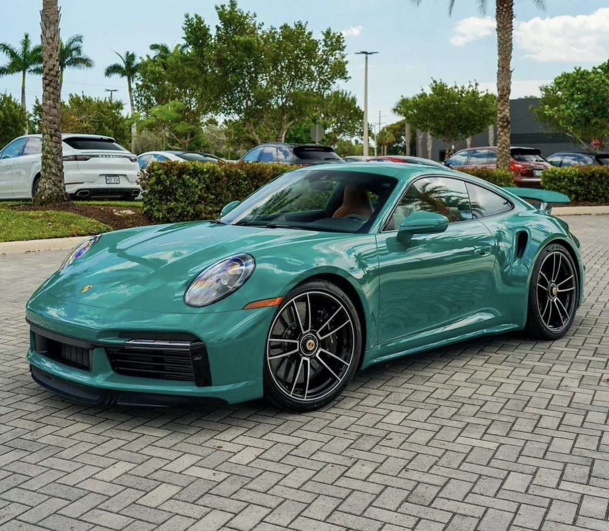 PorscheCIub's tweet photo. Paint-to-Sample Smyrna Green 992 Turbo S https://t.co/eYAaheAgoU