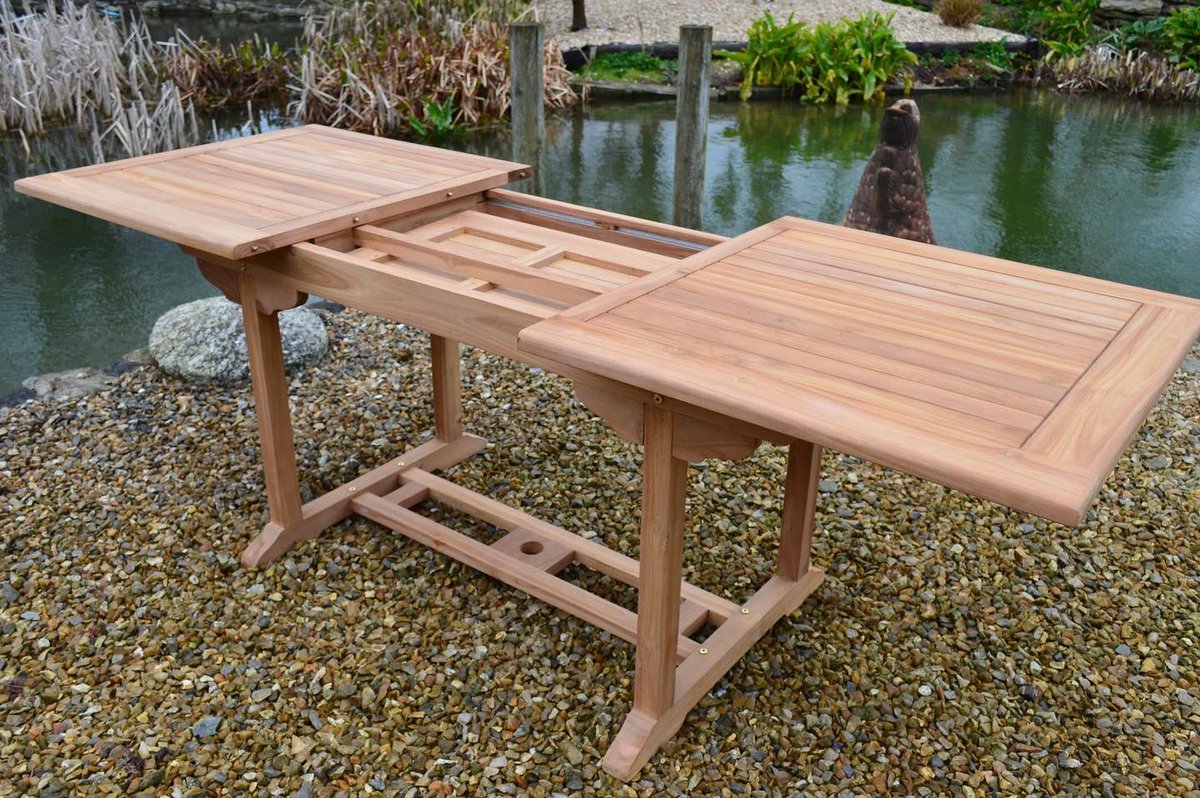 fieldandhawken's tweet image. ➡️ ⬅️ Extending tables are a great way to host larger groups without being space hungry all of the time. 

✅ Solid teak 
✅ ‘Hide-away’ extension leaves = no extra storage. 
✅ Sizes start from 1.5m
✅ Largest size 3.2m / seat up to 14 

#extendingtable #teakgardentable