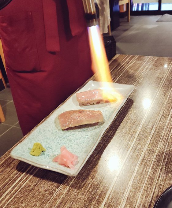 鶴橋で焼肉久しぶりに食べた〜マシッソヨ～ 