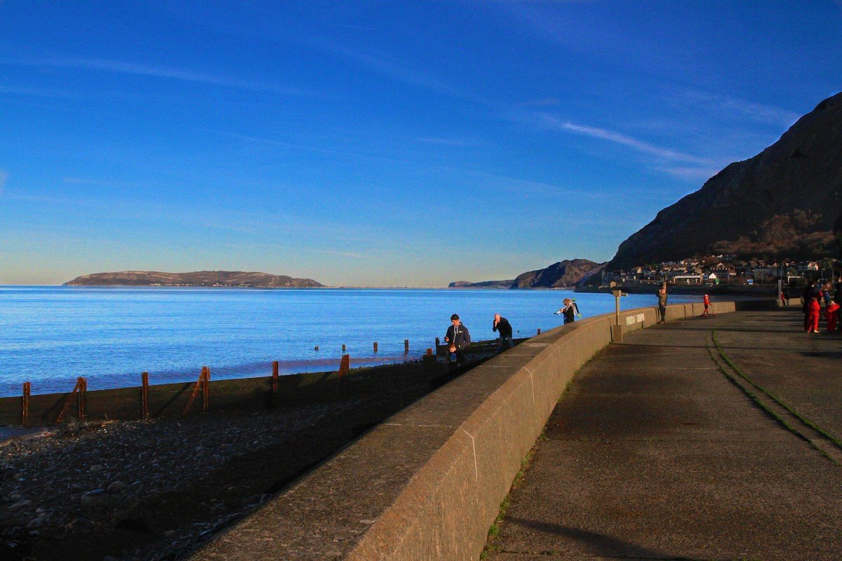 #llanfairfechan #northwales #tourism #tourismwales #coastalpath #daysout #vacation #scenicviews #wales