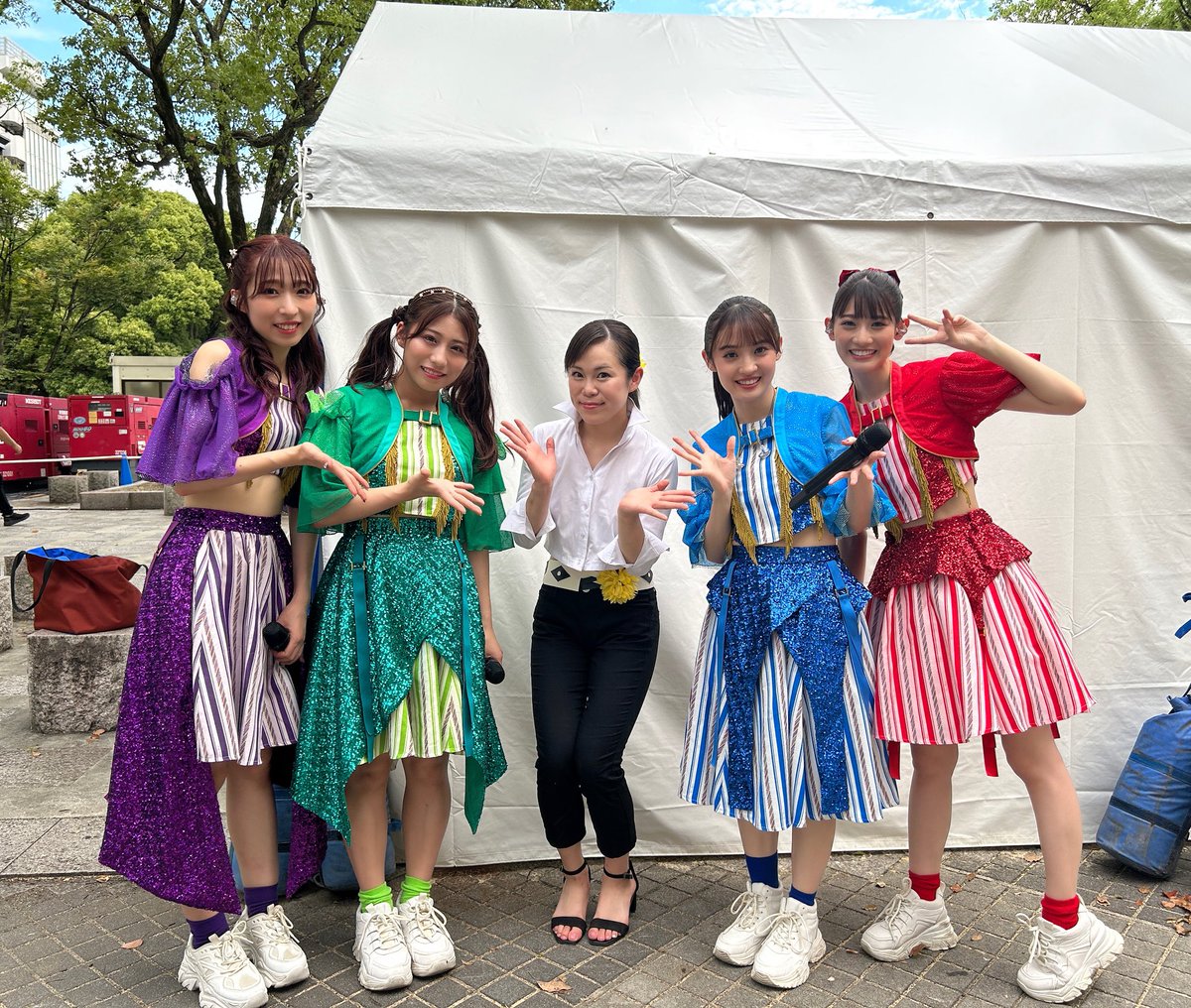 shachi_staff's tweet photo. #なごやエンタメ祭り #NAGOYAIDOLFESTIVAL 

今こそあややさん、P-Locoさん、
OCHA NORMAの米村姫良々さんと📷💕

#TEAMSHACHI #推シマシ #坂本遥奈 https://t.co/APafS3PDnO
