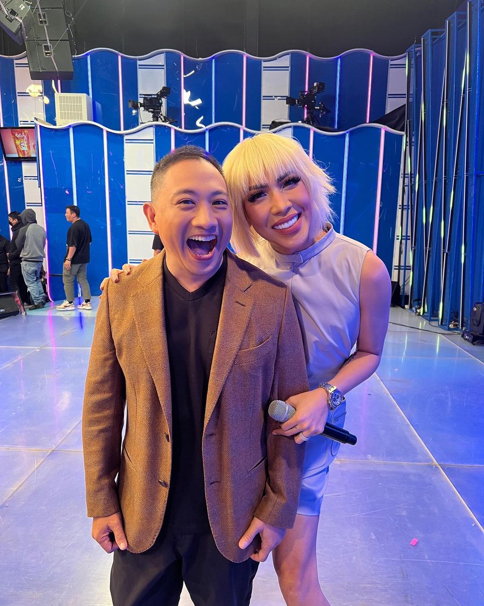 gtvphilippines's tweet photo. ICONS! 👏
#ItsShowtime 

📷 courtesy: Vice Ganda https://t.co/Q7AkgTVuXN