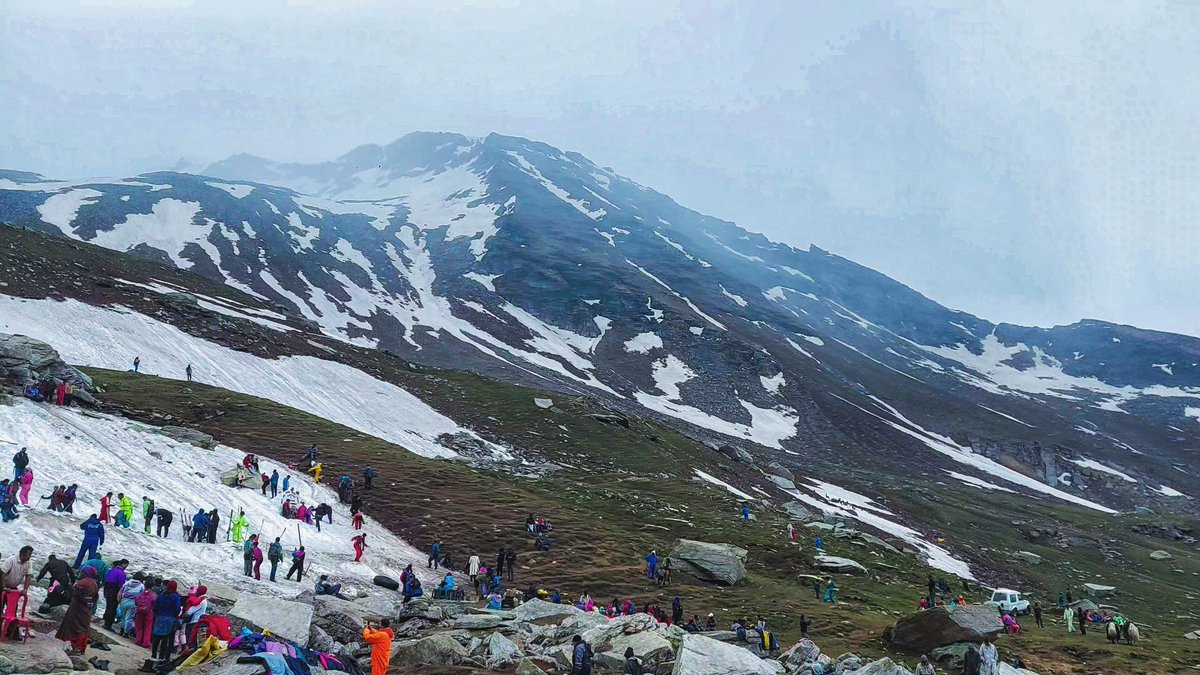 Johanlibert777's tweet photo. "Mountains are earth's underlying monuments."
#rohtang #mountains #mountain #hill #hills #hillstation #rohtang #nature #beauty #explore #explorepage #ExploreMore #india #NatureBeautiful #NatureRule https://t.co/K7WcYaOA2H