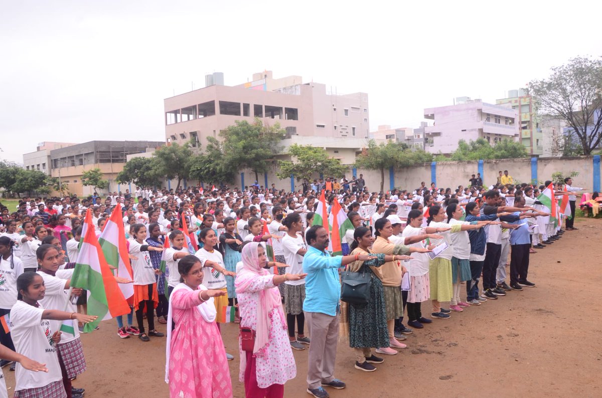 DRDA_MBD's tweet photo. Respected District collector sir, SP sir and District officials are participated "5K Run- I vote for sure"  at Mahabubabad District on 19.08.2023 https://t.co/ly7cVZSp4o