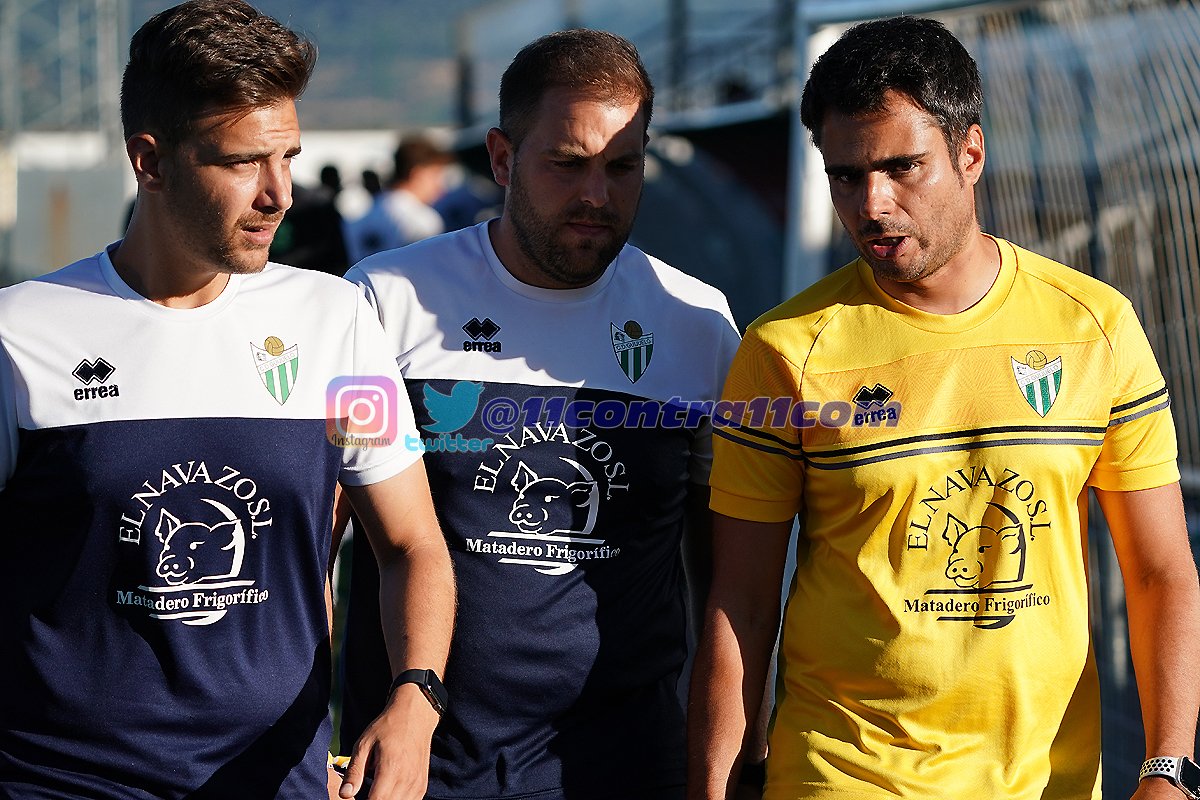 #Actualidad11contra11
#2RFEF
⚽️ <a href="/clubdepguijuelo/">Club Deportivo Guijuelo</a>
🧐 Jesús García (readaptador) Alberto González 'Chaquetín' (2º entrenador) y Mario Sánchez (entrenador)
📆 16 de agosto de 2023
🏟️ Luis Ramos
#fútbol #cuerpotécnico #entrenador #coach #salamanca