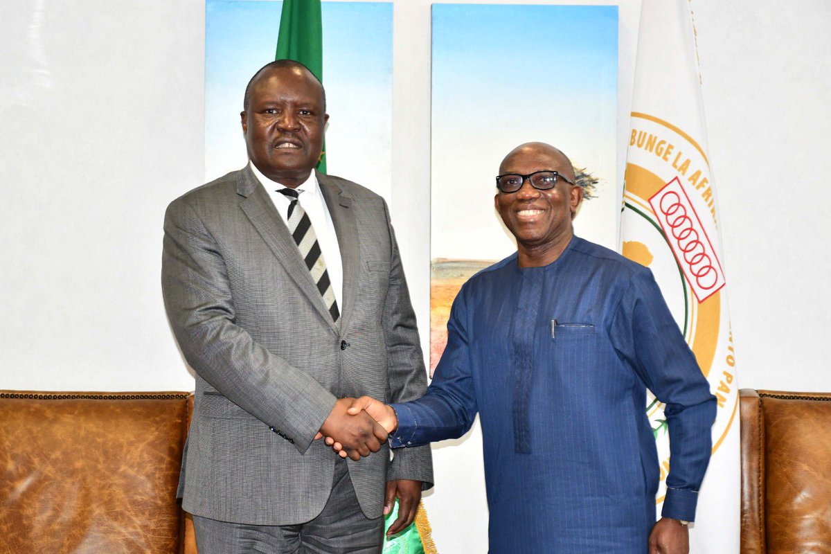 H.E Hon. Chief Fortune Charumbira tweet media