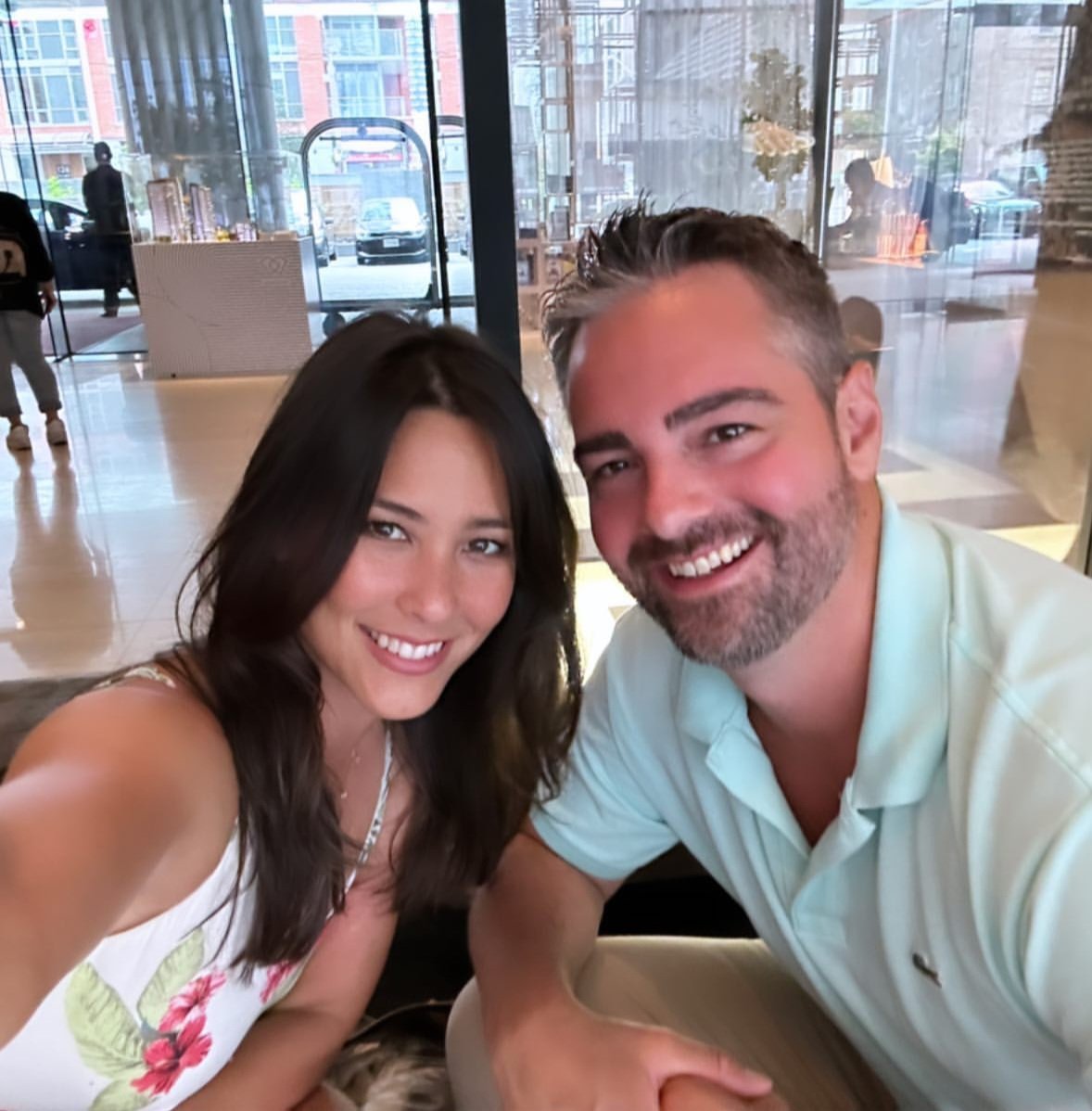 TMI_Uruguay's tweet photo. Meantime #KaitlynLeeb & @tleeber84 celebrated their 10th anniversary! ❤️...while Friday was time to have fun w her sis @briittmw ⛳️ #Kaited #RelationshipGoals
#ShadowFam https://t.co/UCF4GzMGzj