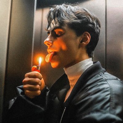 ผมก็มีหน้าใหม่เหมือนกันครับ #.NewProfilePic