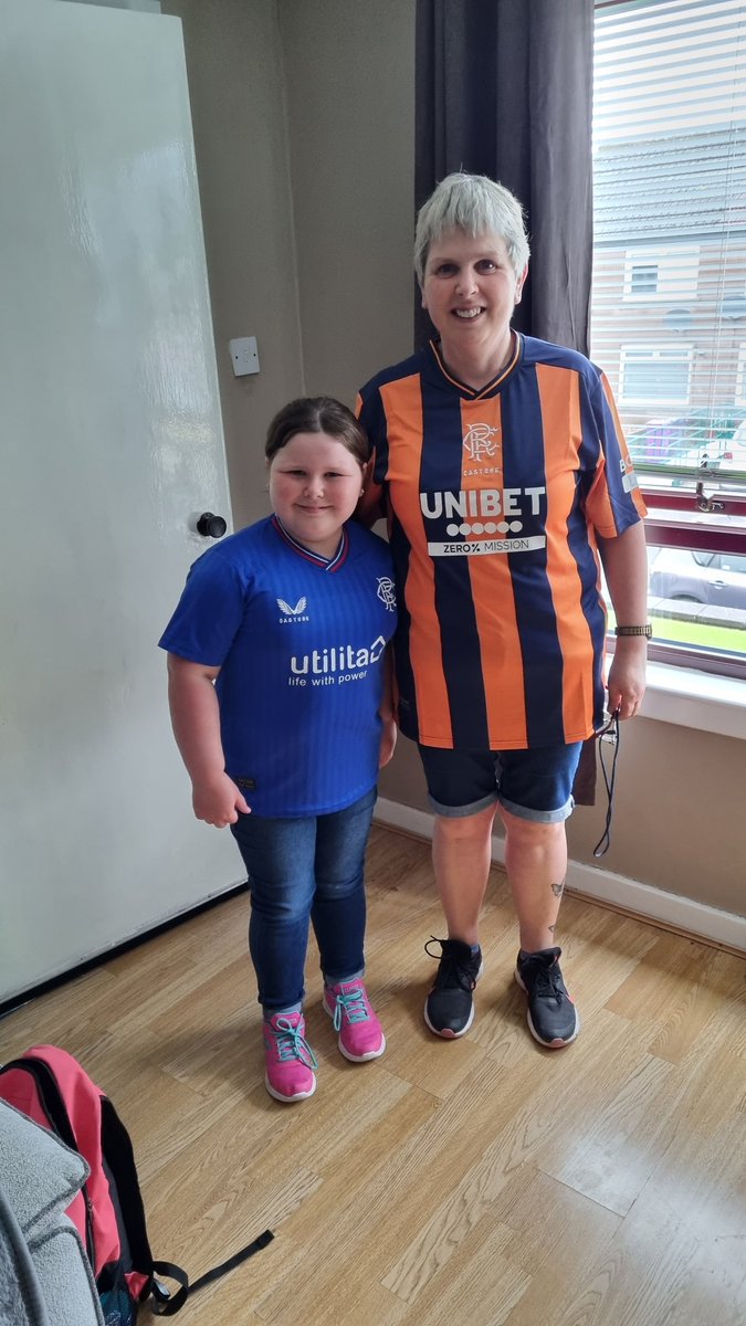 RennieMorag's tweet photo. Ava and granny all ready for headin off t Ibrox ❤️🤍💙 https://t.co/E7fAspUowT
