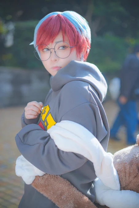 COSPLAYネタバレpkmn SV 『……………あらためて名乗っておこうかわたしこそがスター団マジボス カシオペア……』『……ではなく ボタン!マジボスの力の前に頭を垂れてひれ伏すがいい! 』ボタンそらみみさん( ) 