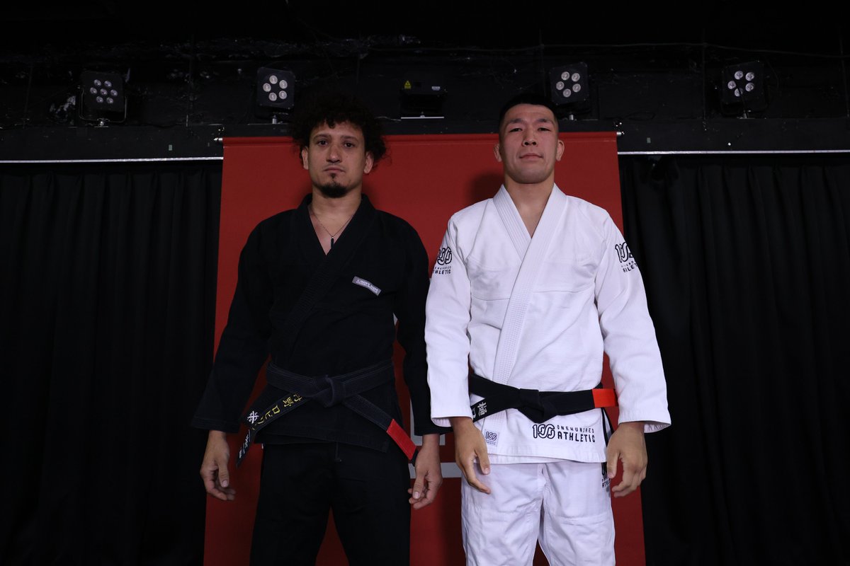 Jiu_Jitsu_NERD's tweet photo. 【KIT7・計量結果】
■黒帯ライト
ホブソン・タンノ/ CARPE DIEM FUKAGAWA 75.5kg
vs
樋口翔己 / パラエストラ吉祥寺 75.2kg

無観客＆配信大会「KIT7」
8/20(日) 13:00～試合開始
前売 3000円 / 当日 3500円
※視聴チケット販売サイト⇒ https://t.co/r5RzNxZurC https://t.co/OQP83nfuQf