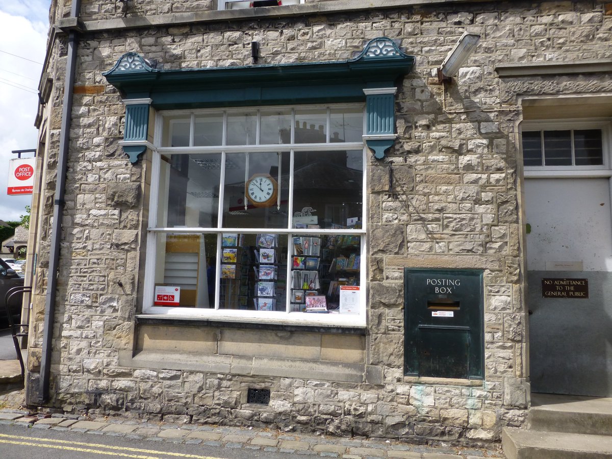 📮A 'posting box' outside the #postoffice #KirkbyLonsdale for #postboxsaturday