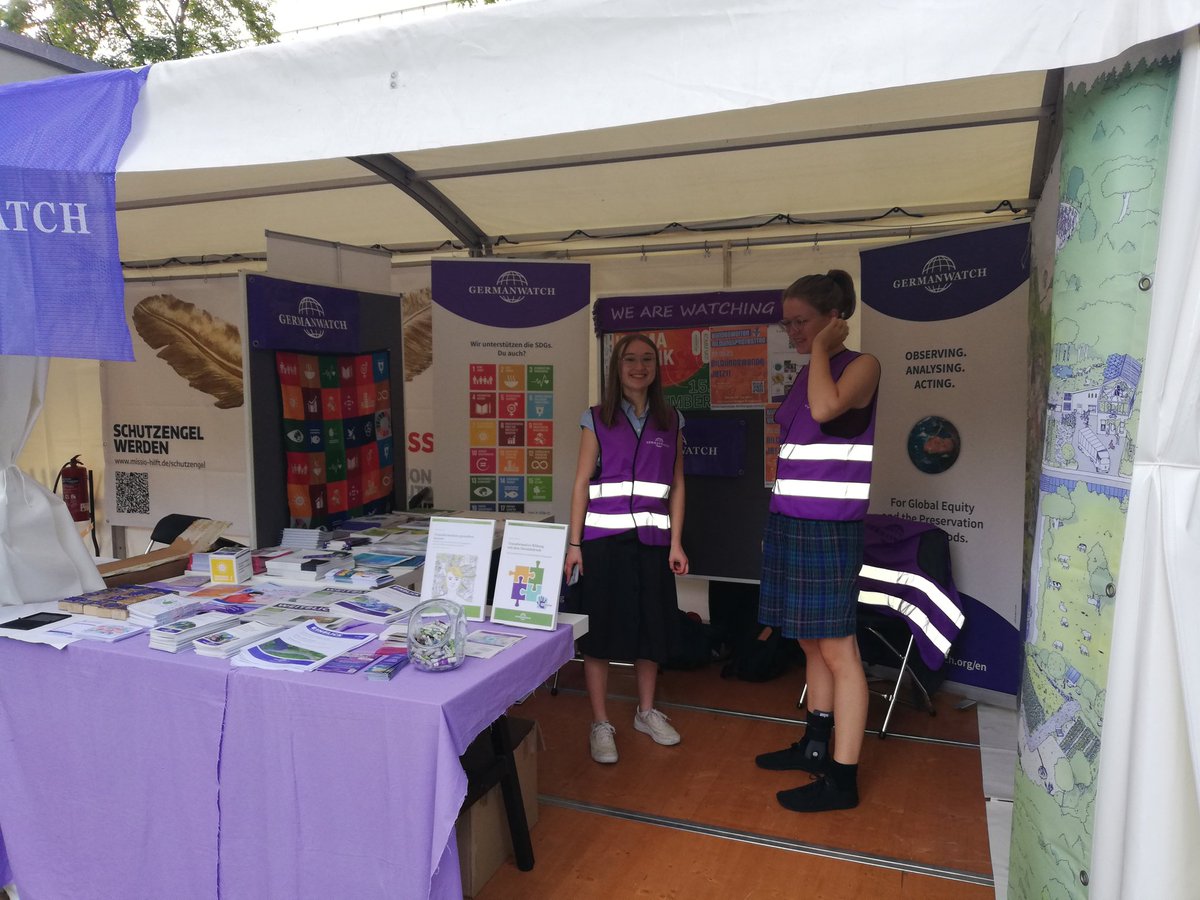 Stefan Rostock (@strostock) on Twitter photo Tag der offenen Tür im BMZ. #GERMANWATCH <a href="/handprinthub/">Mein Handabdruck - Transformation gestalten lernen</a> #BNE2030 mit Südpartnern für Transformation und transformative Bildung @HeitfeldMarie <a href="/Alex__Reif/">Alexander Reif</a> <a href="/mgehenzig/">Melanie Gehenzig</a> <a href="/handprinthub/">Mein Handabdruck - Transformation gestalten lernen</a> <a href="/zukunftslust/">Daniela Baum</a> Tag der offenen Tür im BMZ. #GERMANWATCH <a href="/handprinthub/">Mein Handabdruck - Transformation gestalten lernen</a> #BNE2030 mit Südpartnern für Transformation und transformative Bildung @HeitfeldMarie <a href="/Alex__Reif/">Alexander Reif</a> <a href="/mgehenzig/">Melanie Gehenzig</a> <a href="/handprinthub/">Mein Handabdruck - Transformation gestalten lernen</a> <a href="/zukunftslust/">Daniela Baum</a>