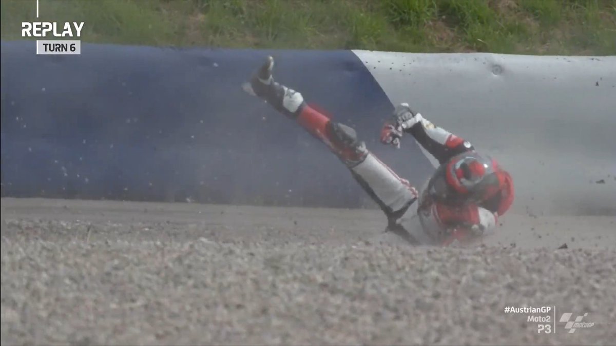 Not the ideal conclusion to P3 for @AEscrig17 😱

He's back up after a crash at T6 

#AustrianGP 🇦🇹