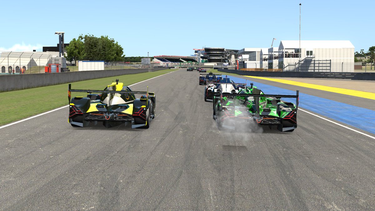 Tdi99yt's tweet photo. WELL! Thank you @iRacing, this huge netcode ruined our 24 hours race this morning. Weeks of practice, gone. 

My ping was 125, his was 133 not too unreasonable. I understand netcode happens and will always be there with online gaming, but this is silly for a premium service! https://t.co/neFuAP3u4N