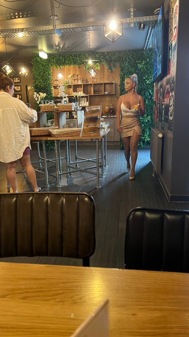 Who is hungry? 💜 https://t.co/7LtcEEucru