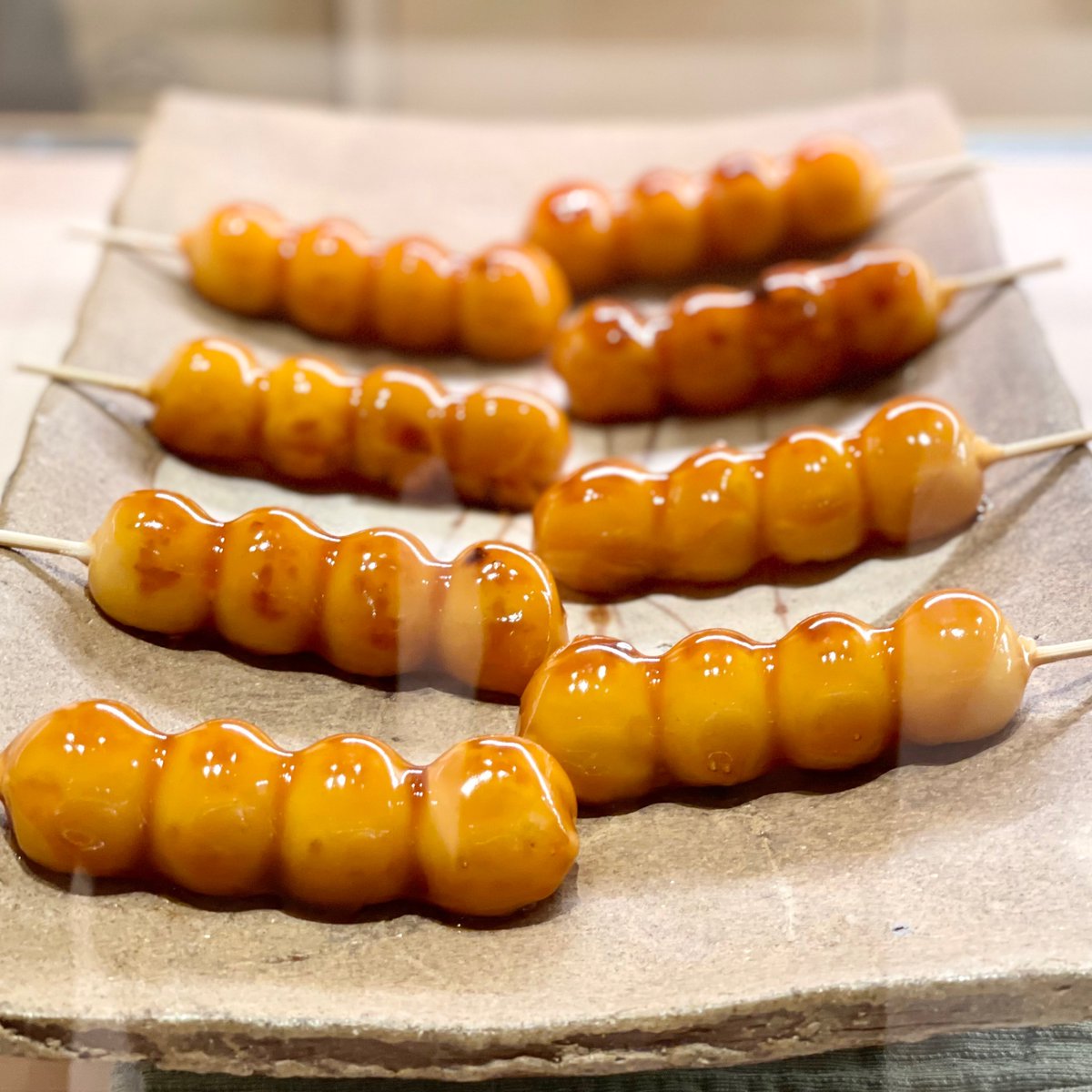 おはようございます✨

今日は日曜日なので、日本橋本店は定休日です。
日本橋界隈で榮太樓總本鋪のお菓子をお探しの際は、日本橋三越店、日本橋高島屋店へお越しください🍡
#繁盛団子 #みたら志 #みたらし