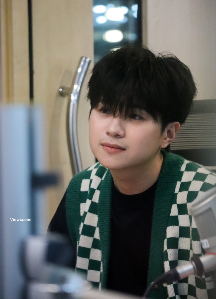 อยู่เฉยๆก็น่ารัก ~~

#PlanRathavit #คนของแปลน
#Flex1045xเพื่อนผม
