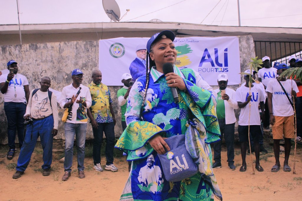 IwengaAnnie's tweet photo. ➡️ Pour le  @pdg2R à savoir : le  @PresidentABO  ,les Députés #PDGR des 2 Sièges et la liste des #Locales2023   Limbourg Iwenga Annie Chrystel Eugénie. #Liace #AliPourTous #Ali2023 #Gabon https://t.co/7ZC8swZVca