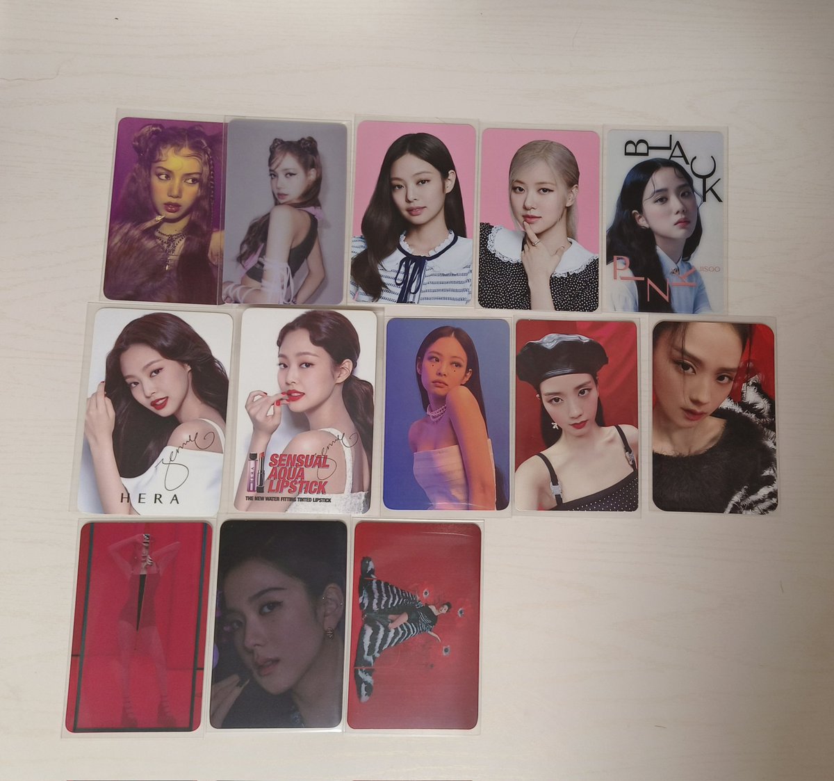 Jrosee08's tweet photo. @rubiesnsweets I have these about Jennie https://t.co/vH6FRPDCnu