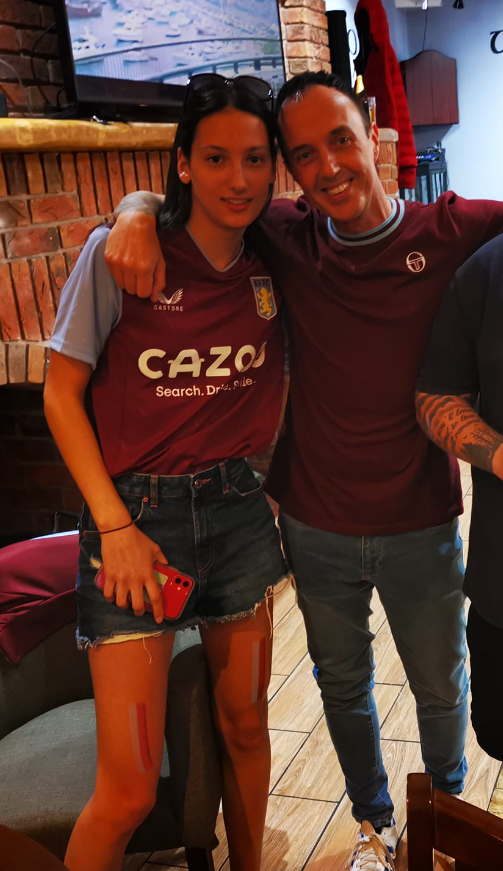 SteveDeery's tweet photo. @YorkshireVillan Happy birthday to the shittest forecaster, biggest nause, pain in the ass, Leeds loving knobhead I've ever met. Hopefully won't see you tomorrow xx #giveover #avfc ๐ฆ๐๐ https://t.co/1n3htPHsnv