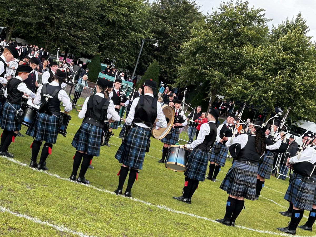 _RenMusic's tweet photo. Renfrewshire Highlife Highland in action. Great collaboration between Renfrewshire &amp; Highlife Highland Pupe Bands @glasgowworlds https://t.co/3MiJNK2wch