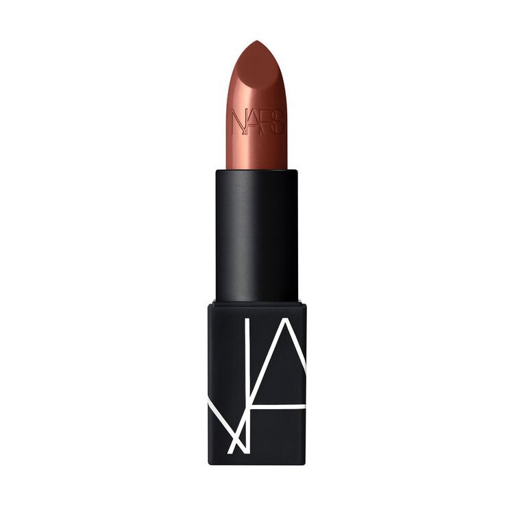 hihin_hihin1218's tweet photo. 一発で垢抜ける超〜〜可愛いブラウンリップ、NARS2951。
程よい赤みのプラムブラウンで悪目立ちしない繊細なパール配合、シアーなテクスチャーなのでブラウン苦手な人でも老けずに盛れるの！
はぁぁ本当可愛い😭🤍 https://t.co/B7Z5nUOkgY