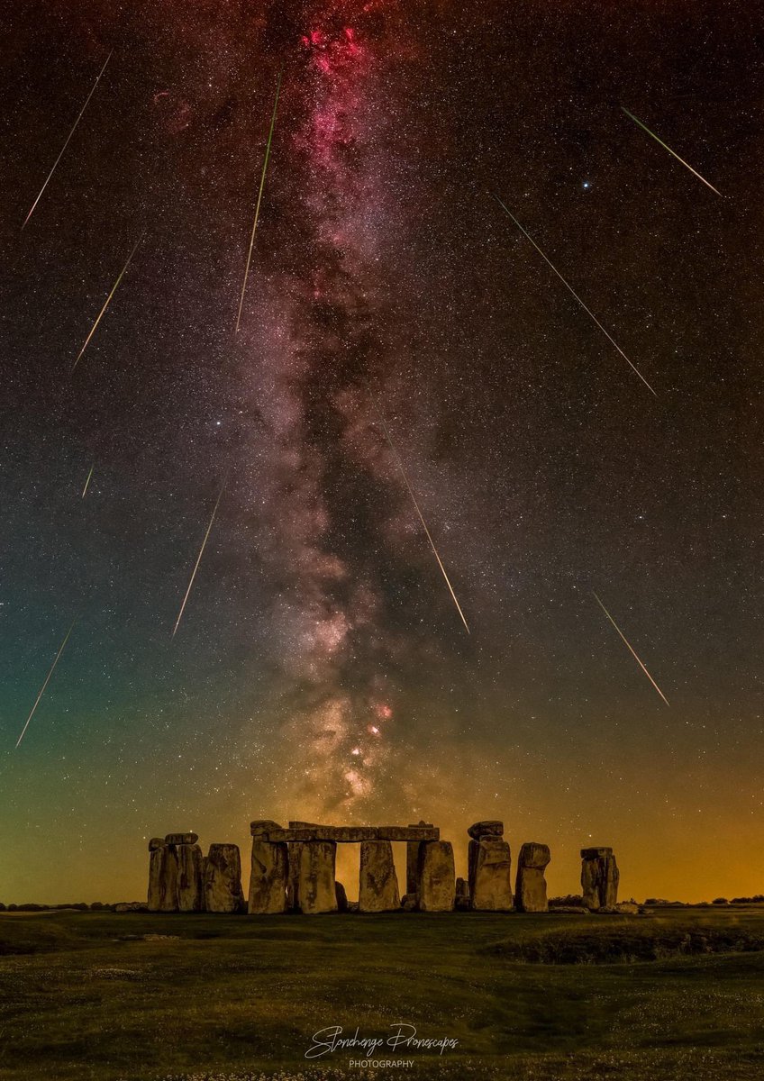 The 2023 Perseids Meteor shower over Stonehenge 💫✨💫 Photo credit Stonehenge Dronescapes on FB 🙏
#perseids #perseids2023 #perseidsmeteorshower #meteor #stonehenge #astro #astrophotography